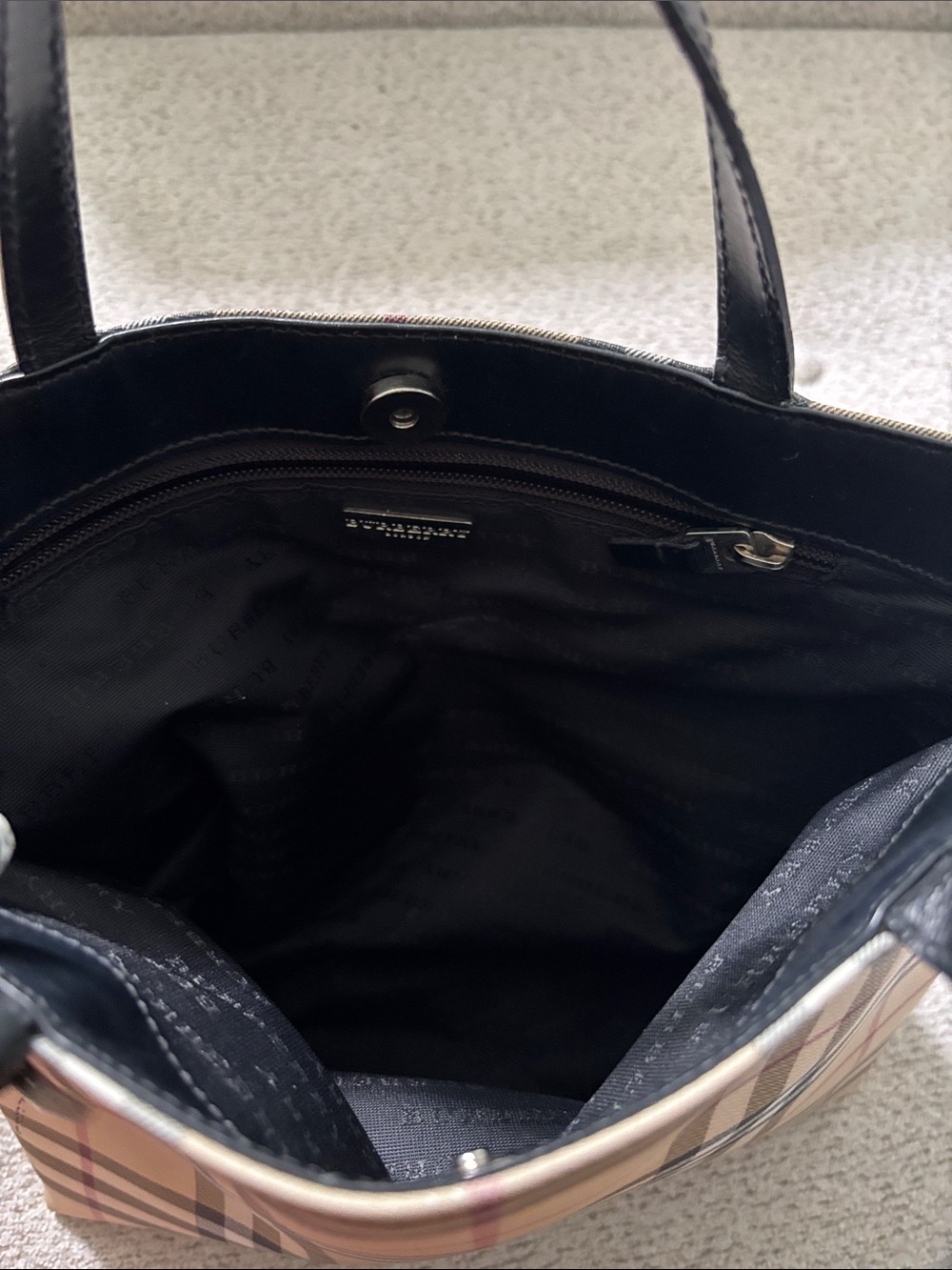 Classic Beige Plaid Tote Bag with Black Handles - Picture 7 of 14